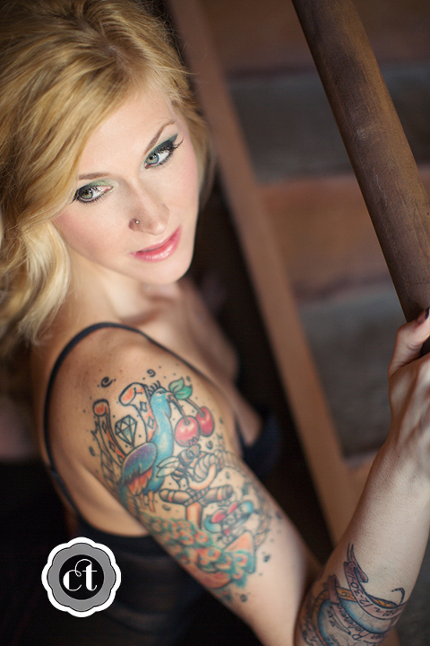 courtney-tompson-photography-columbia-mo-boudoir-by-courtney-tattoos-classic-natural-lighting-boudoir-best-columbia-missouri-boudoir-photography