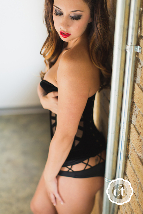 Boudoir-by-courtney-courtney-tompson-photography-columbia-mo-boudoir-potography-best-of-columbia-boudoir-red-lipstick-dramatic-black-and-whites-boudoir-vixen-boudoir-divas-modern-love-photography-natural-light