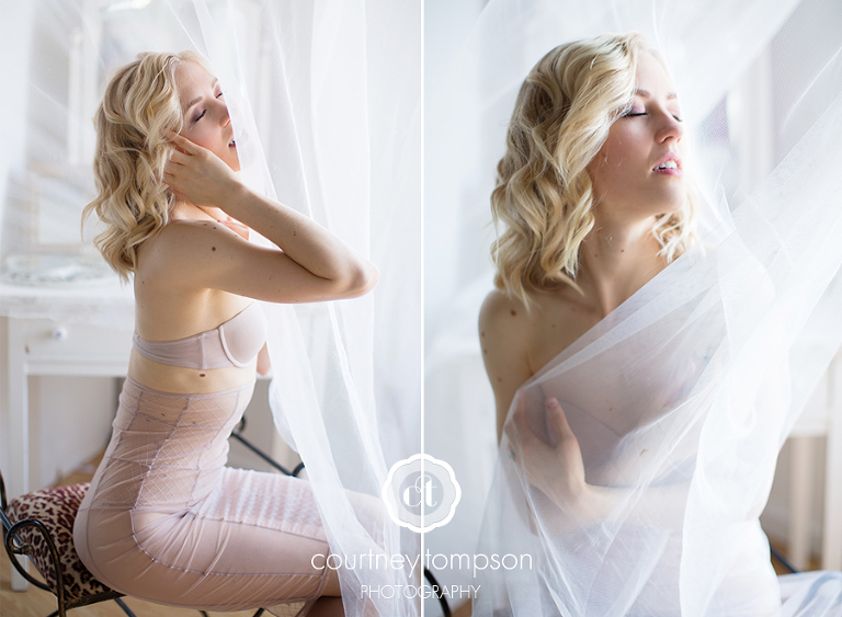 MODERN-LOVE-STRIPPED-DOWN-WORKSHOP-COURTNEY-TOMPSON-PHOTOGRAPHY-BOUDOIR-BY-COURTNEY-COLUMBIA-MO-BOUDOIR-PHOTOGRAPHER-BOUDOIRBYCOURTNEY.COM-WWW.COURTNEYTOMPSON.COM