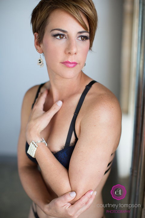 columbia-mo-boudoir-photography-by-courtney-tompson-photography