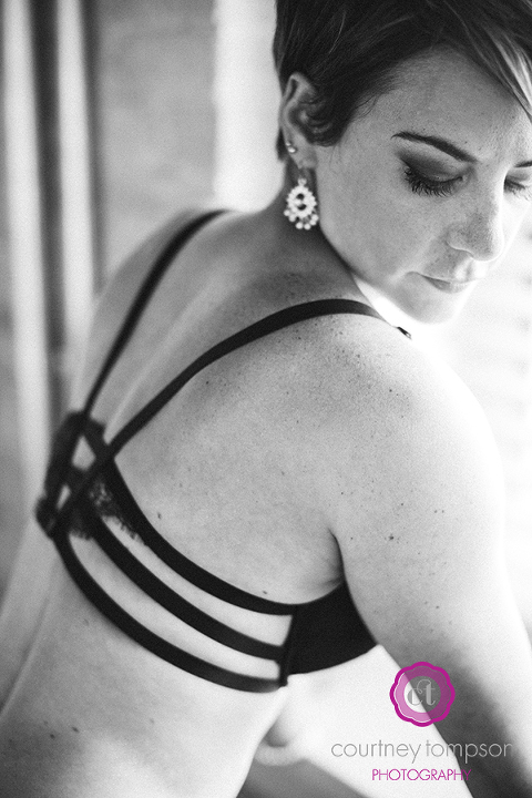 columbia-mo-boudoir-photography-by-courtney-tompson-photography