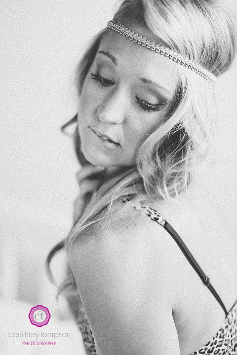 Columbia-MO-Boudoir-Photography-by-Courtney-Tompson-Photography-Natural-Light-Boudoir-Photographer