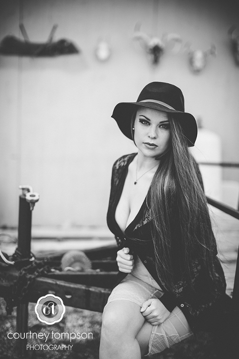 Columbia-MO-Boudoir-Photography-By-Courtney-Tompson
