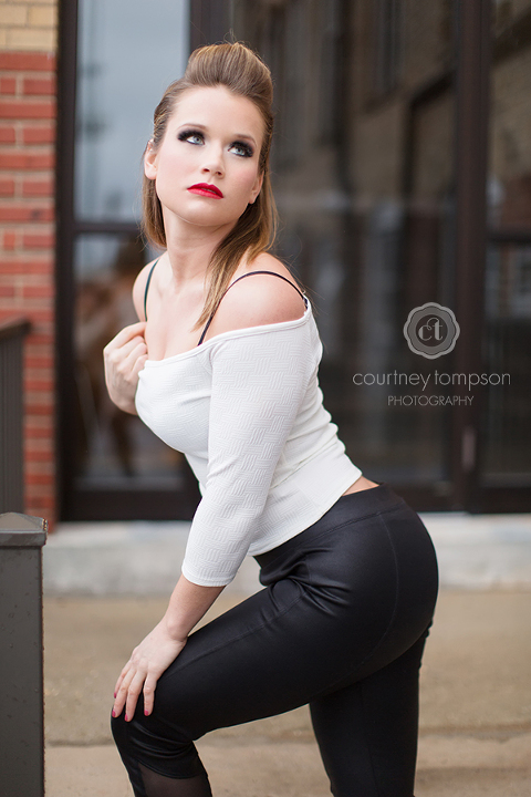 EDITORIAL-BOUDOIR-SHOOT-BY-COURTNEY-TOMPSON-PHOTOGRAPHY-COLUMBIA-MO