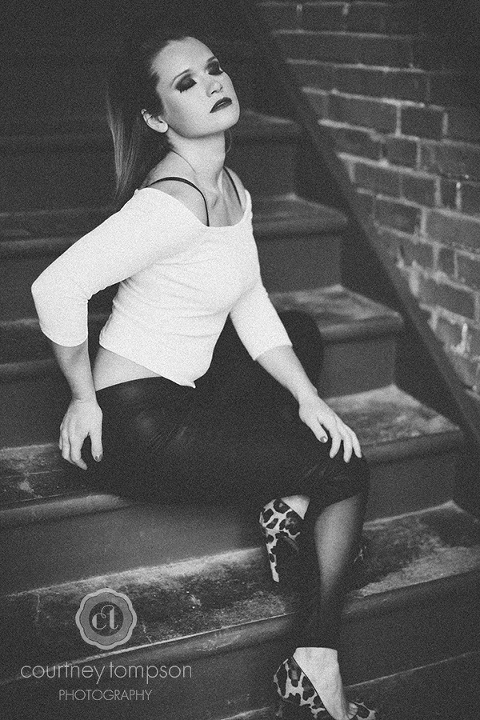 EDITORIAL-BOUDOIR-SHOOT-BY-COURTNEY-TOMPSON-PHOTOGRAPHY-COLUMBIA-MO