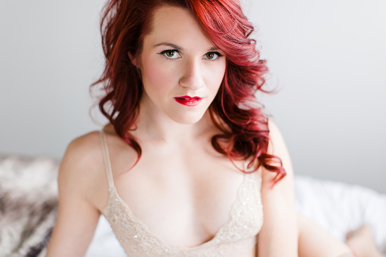 natural-light-boudoir-by-boudoir-by-courtney-columbia-MO-Midwest-boudoir-photographer
