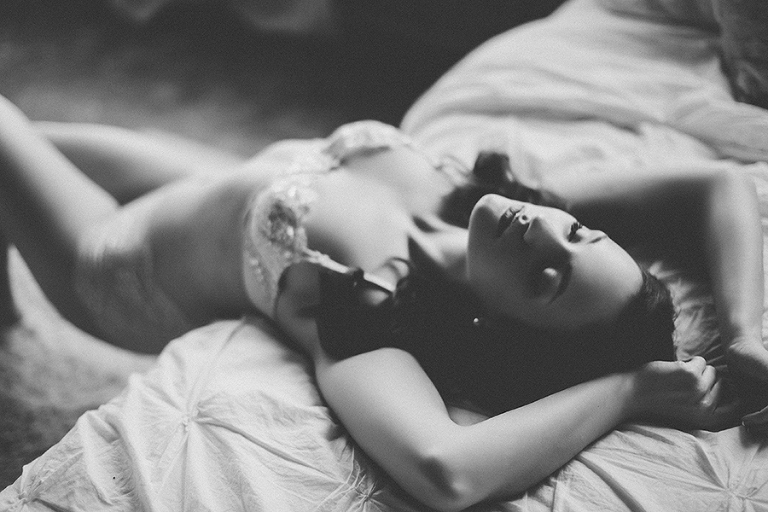 boudoir-by-courtney-midwest-boudoir-studio
