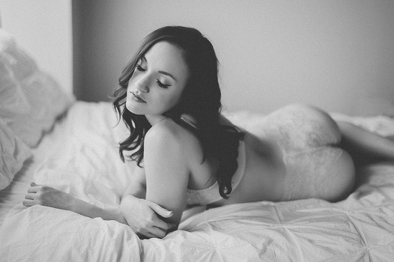 boudoir-by-courtney-midwest-boudoir-studio