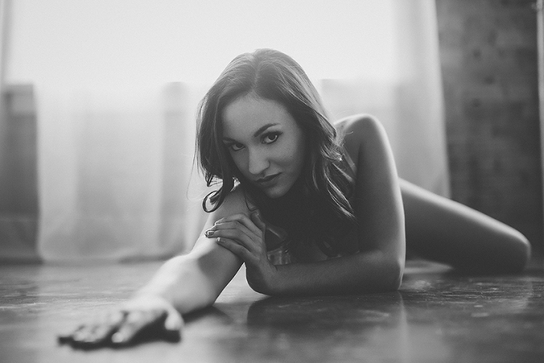 boudoir-by-courtney-midwest-boudoir-studio