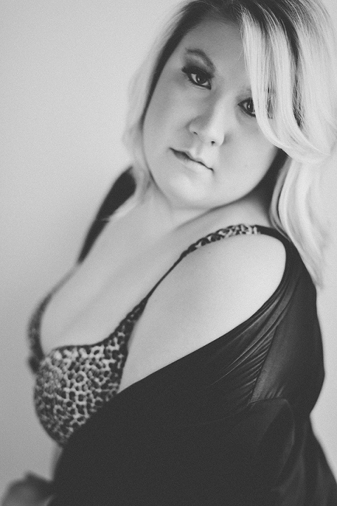 Midwest-boudoir-photography-studio-boudoir-by-courtney