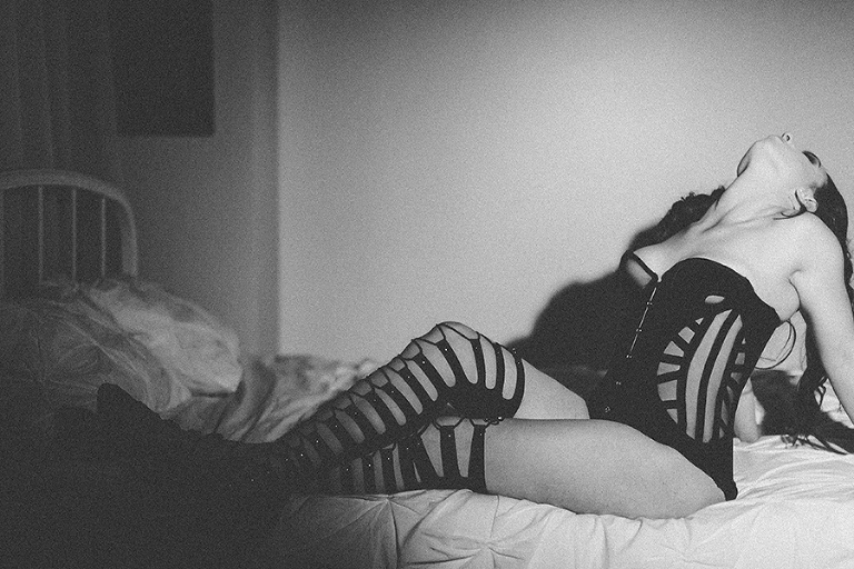 Midwest-boudoir-night-shoots-by-Boudoir-by-Courtney