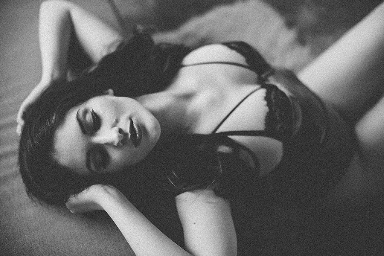 Midwest-boudoir-studio-boudoir-by-courtney