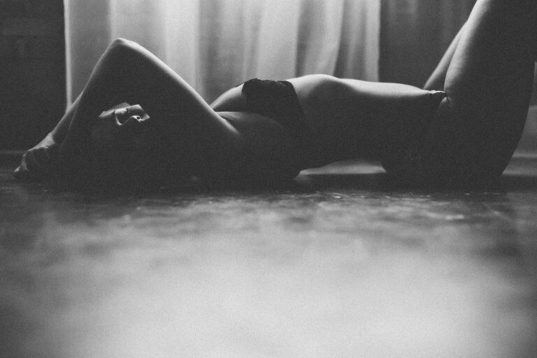 Columbia-Missour-boudoir-studio-by-courtney-tompson