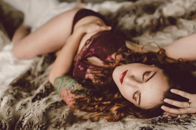 Midwest-boudoir-photography-by-boudoir-by-Courtney