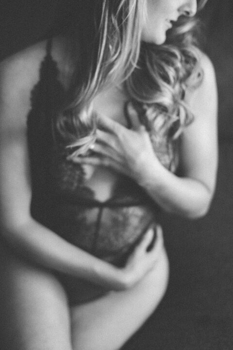 on-location-boudoir-photography-by-boudoir-by-courtney