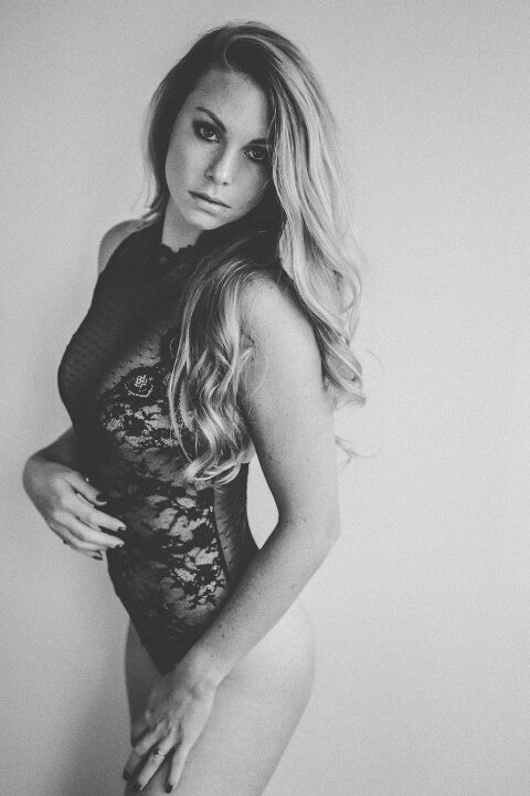 Midwest-boudoir-studio-boudoir-by-courtne