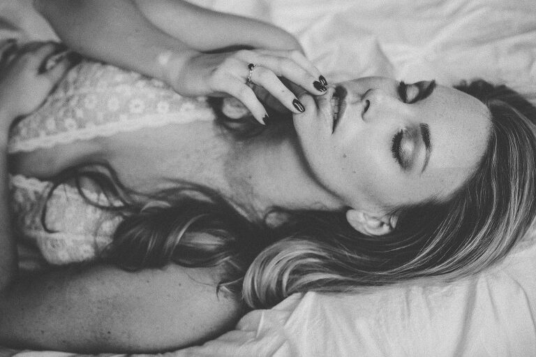 Midwest-boudoir-studio-boudoir-by-courtne
