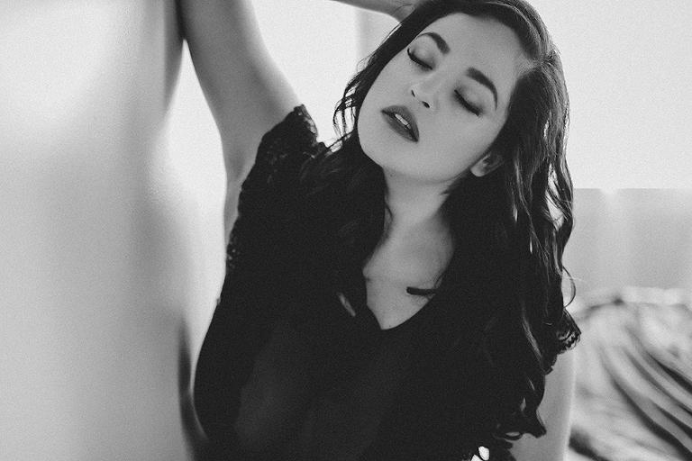 boudoir-by-courtney-columbia-missouri-boudoir-studio