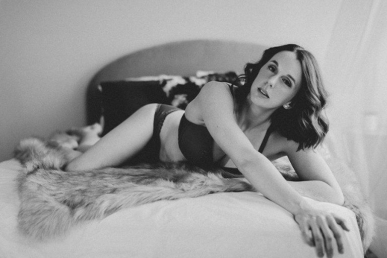 Columbia-MO-boudoir-photography-by-courtney