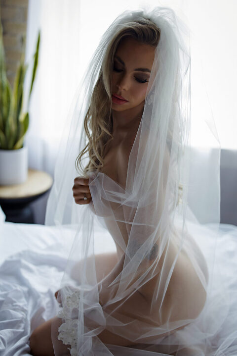 Columbia-MO-Best-Boudoir-Photos-by-Boudoir-by-Courtney-Bridal-Photoshoot